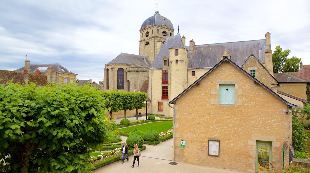 Alençon mostrando jardín y elementos patrimoniales