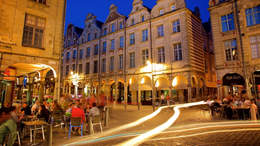 Place des Heros featuring outdoor eating, dining out and nightlife