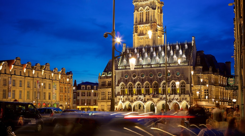 Place des Heros showing heritage elements and night scenes