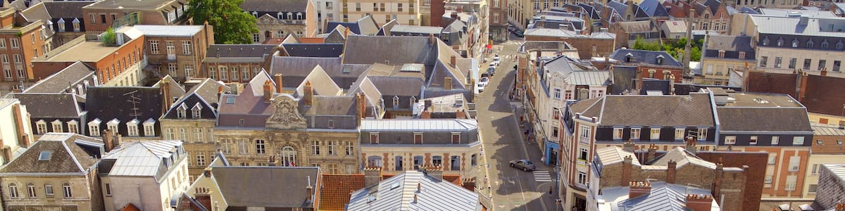 Arras welches beinhaltet Straßenszenen und Stadt
