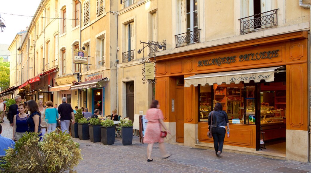Nancy montrant cbd et scĂšnes de rue