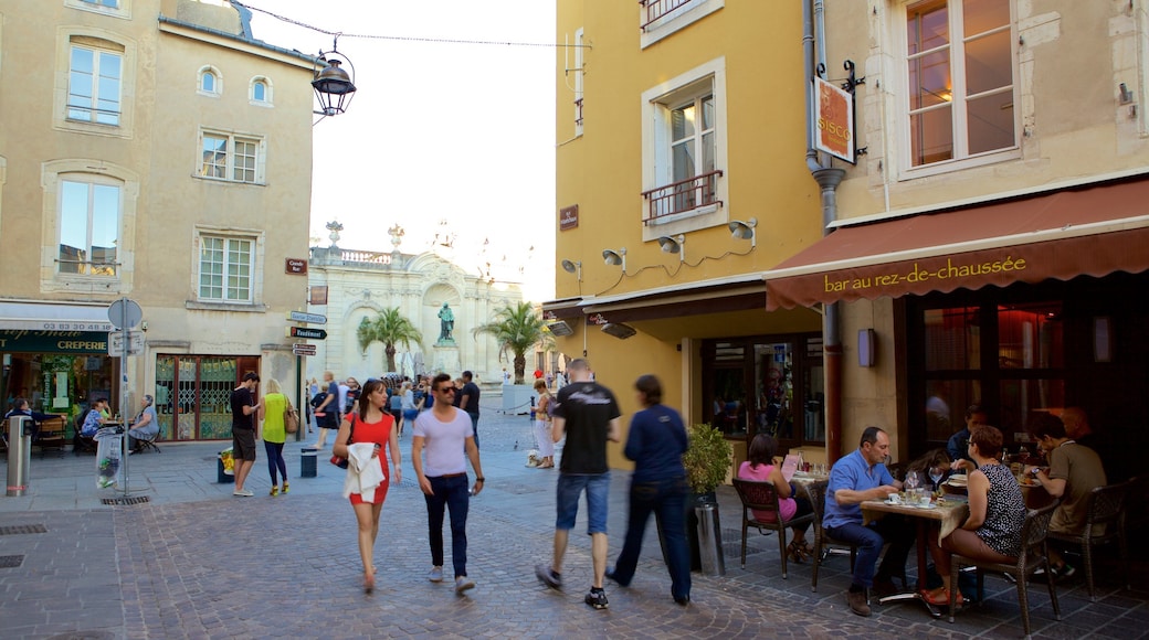 Nancy showing street scenes and café lifestyle