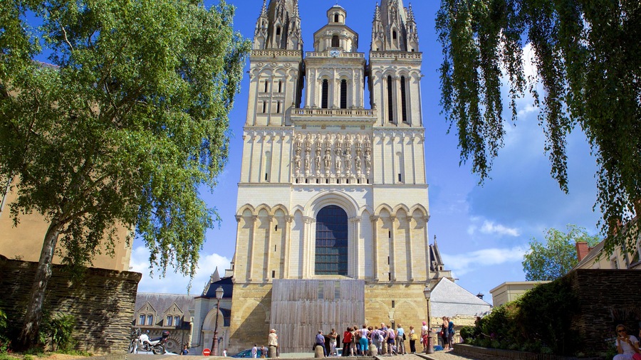 Angers Cathedral showing heritage elements and a church or cathedral
