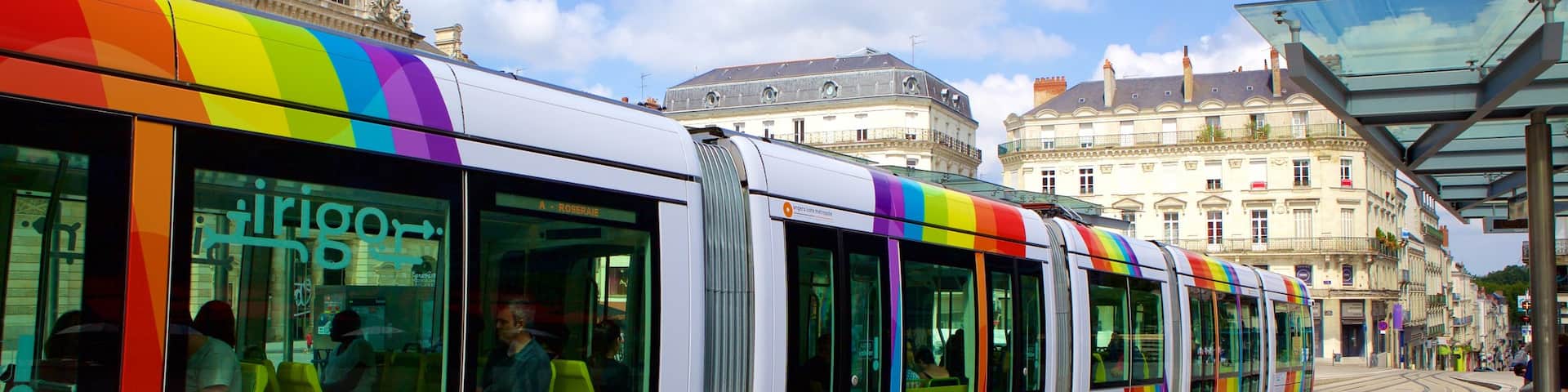 Place du Ralliement welches beinhaltet Eisenbahnbetrieb