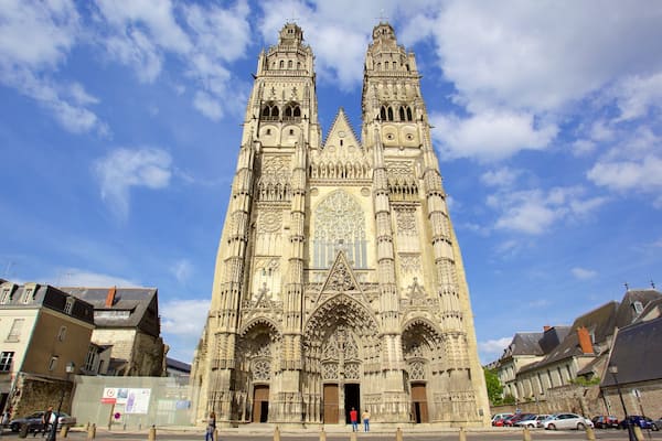 Cathédrale de Tours montrant église ou cathédrale, patrimoine historique et patrimoine architectural