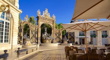 Place Stanislas mostrando comidas al aire libre y elementos patrimoniales