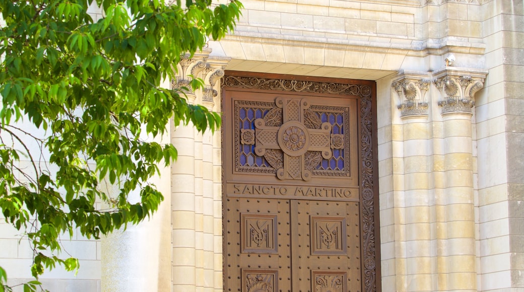 Basílica de Saint Martin mostrando elementos del patrimonio