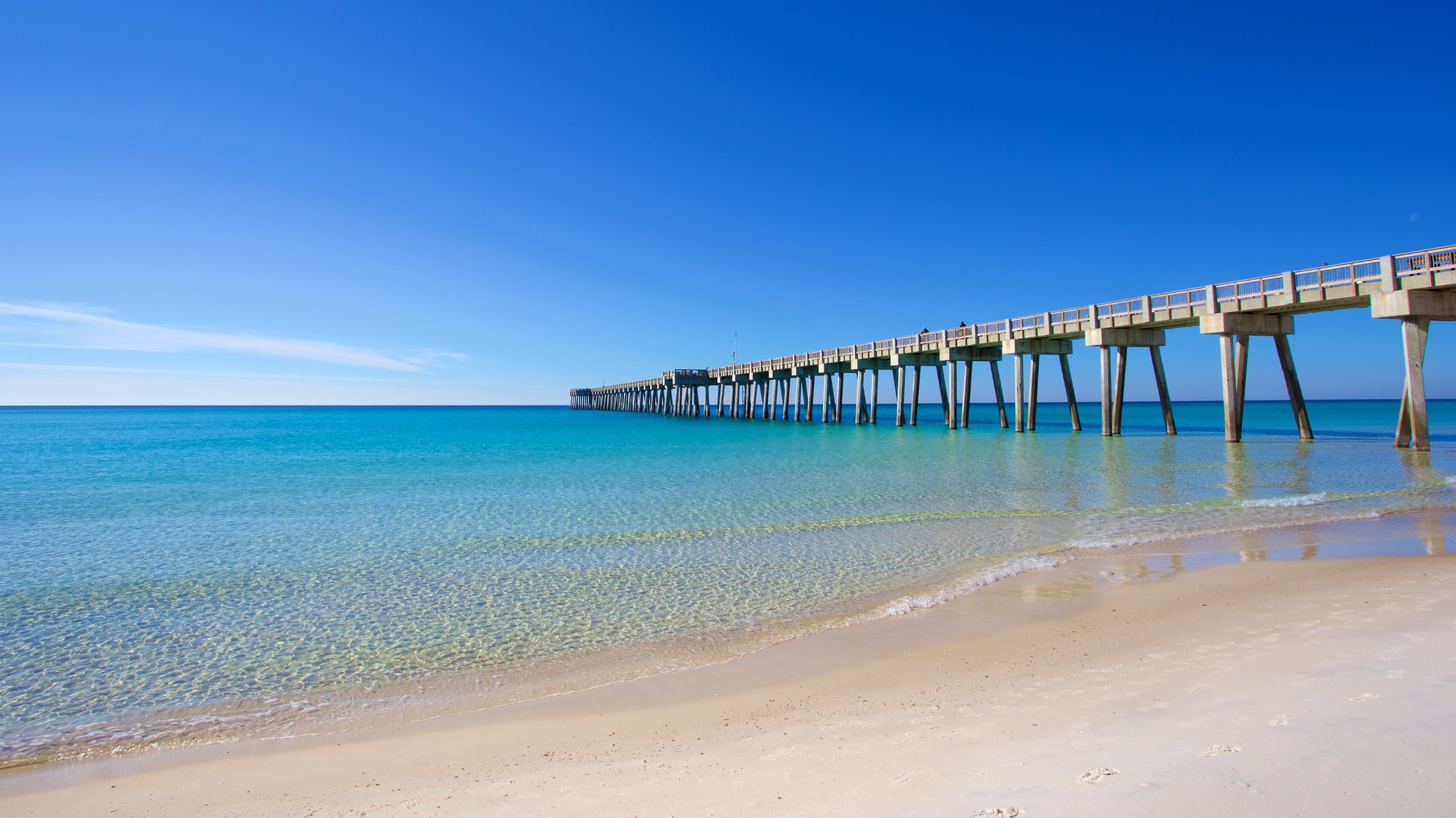 Pier Park showing a sandy beach