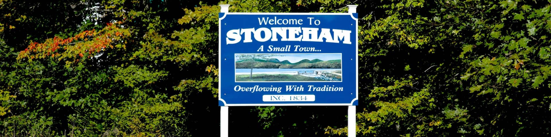 Stoneham welches beinhaltet Beschilderung