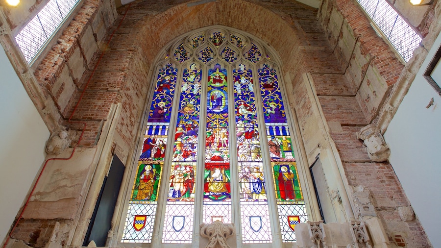 Highcliffe Castle bevat kasteel of paleis en kunst