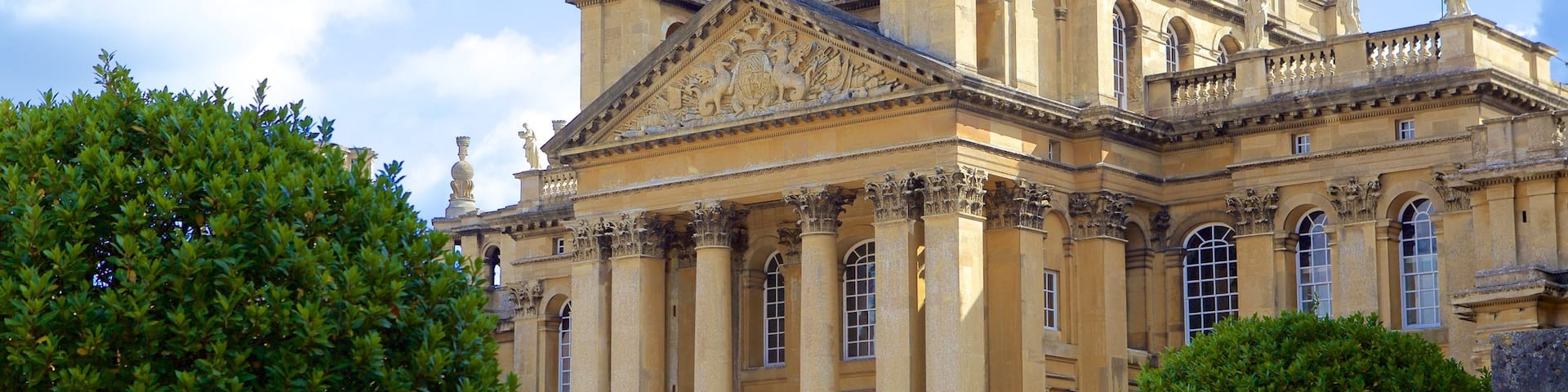 Blenheim Palace showing heritage architecture and heritage elements