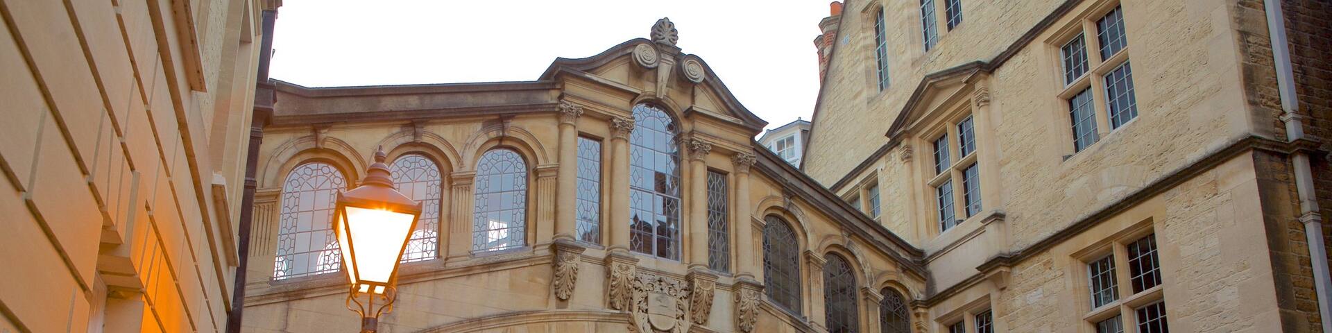 Bridge of Sighs which includes heritage elements