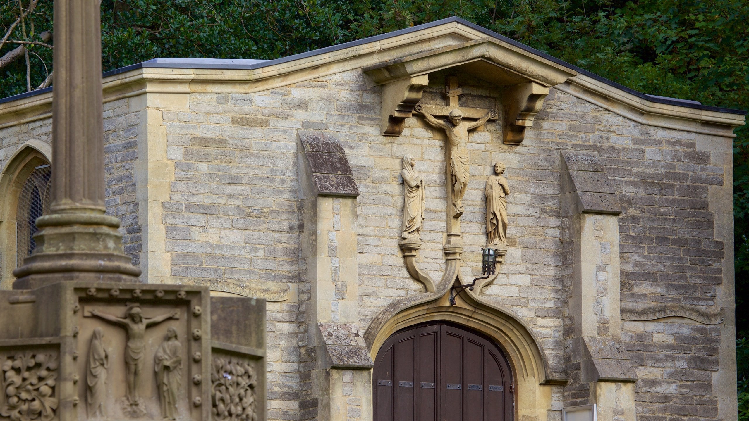 PetFriendly Hotels from £30 Find Cat & Dog Friendly Hotels in Bournemouth Expedia