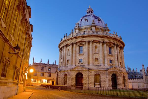 Radcliffe Camera welches beinhaltet Geschichtliches und historische Architektur