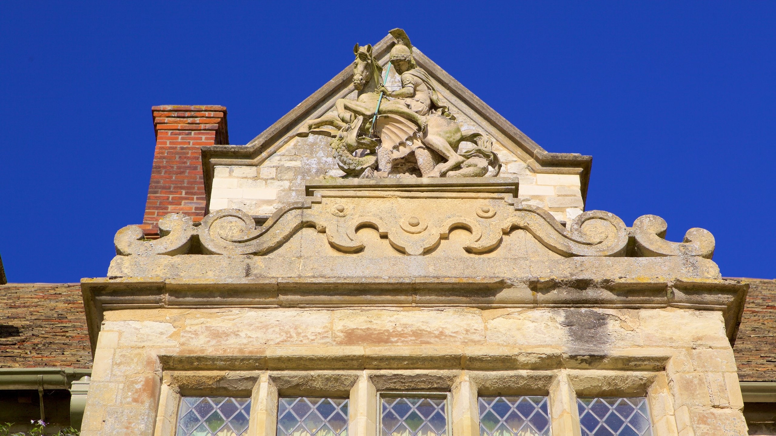 Anglesey Abbey joka esittää patsas tai veistos ja perintökohteet