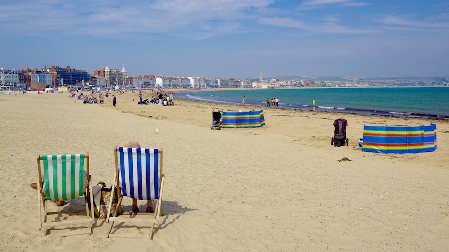 Weymouth Beach che include spiaggia sabbiosa