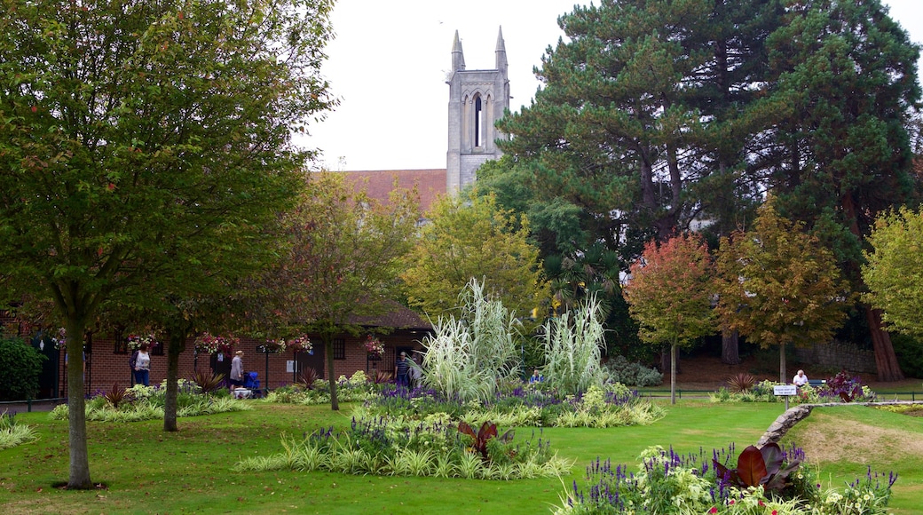 Bournemouth Lower Gardens caracterizando um jardim