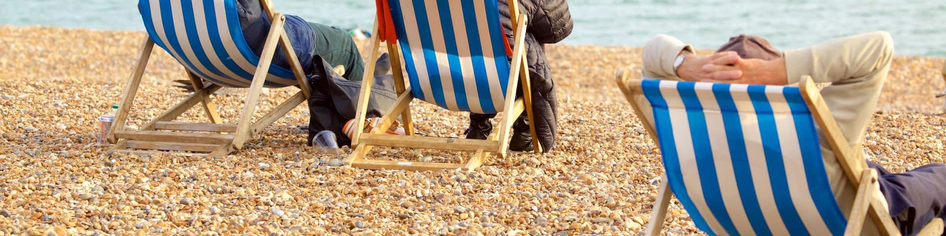 Brighton Beach which includes a pebble beach