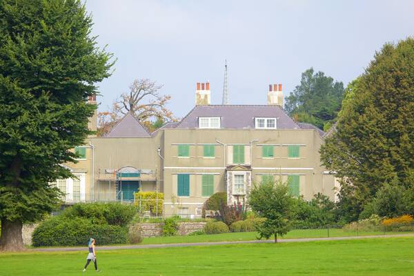 Preston Manor welches beinhaltet Park