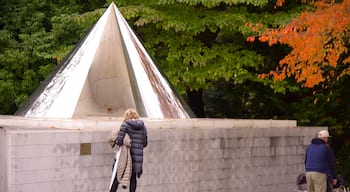 Hakone Open Air Museum which includes a statue or sculpture and a monument as well as an individual female