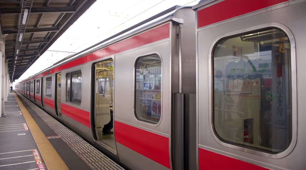 Makuhari featuring railway items