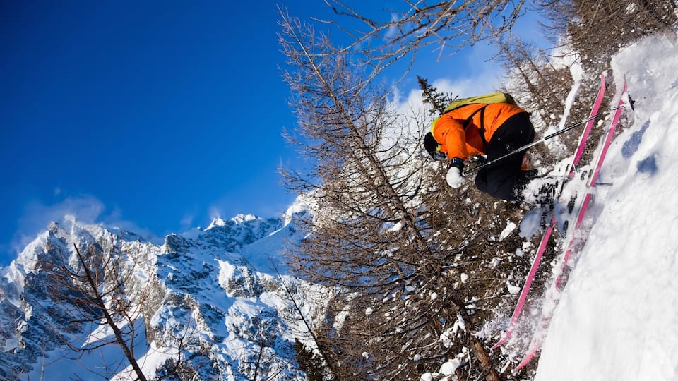 Courmayeur qui includes ski, montagnes et neige