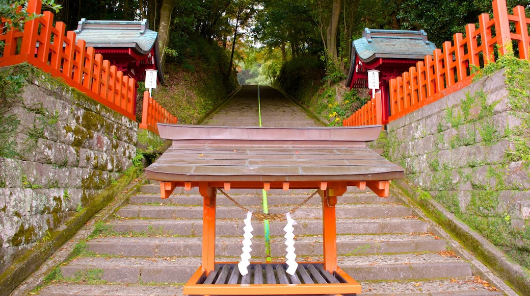 Nitta Shrine presenterar ett tempel eller plats för dyrkan