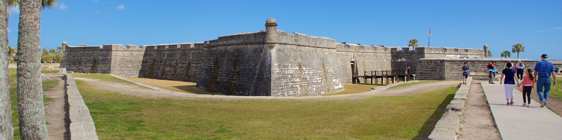 Castillo de San Marcos which includes heritage elements