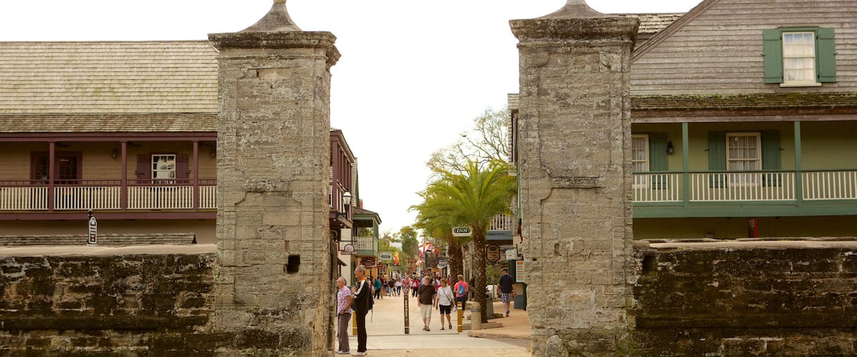 Old City Gates which includes heritage elements
