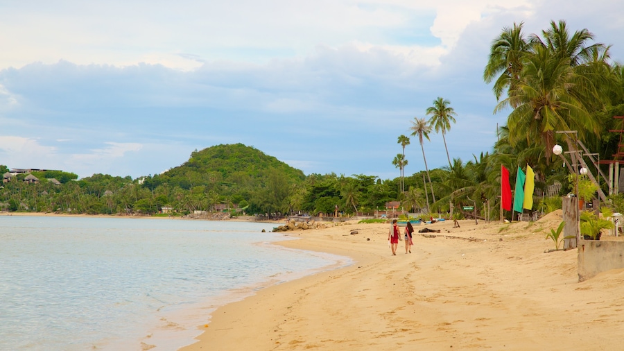 Mae Nam toont een zandstrand