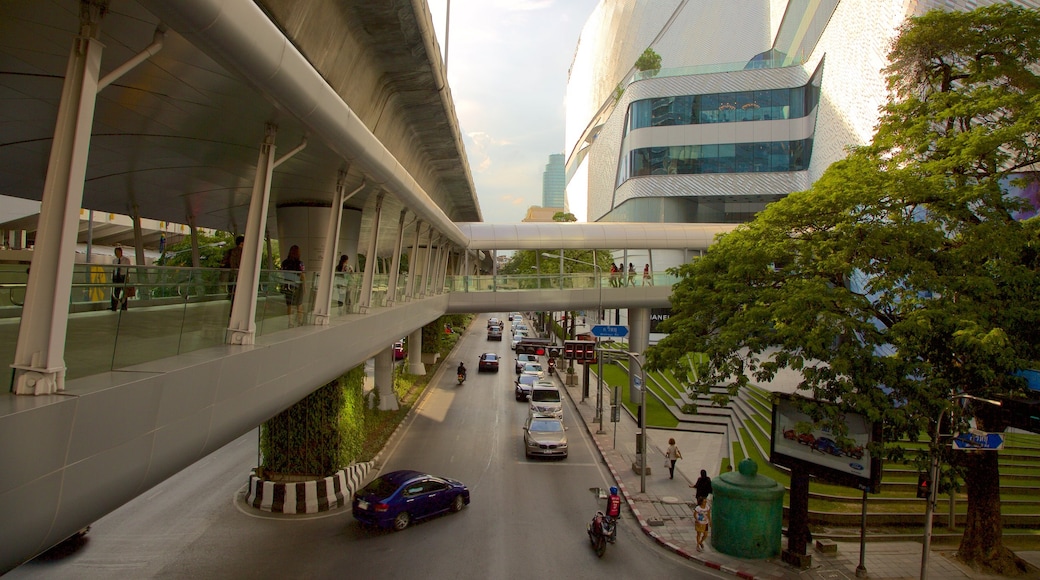 Sukhumvit showing street scenes