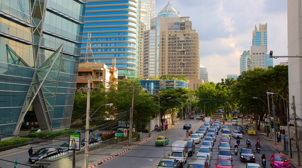 Sukhumvit which includes street scenes