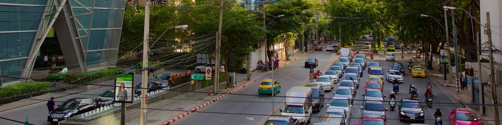 Sukhumvit featuring street scenes