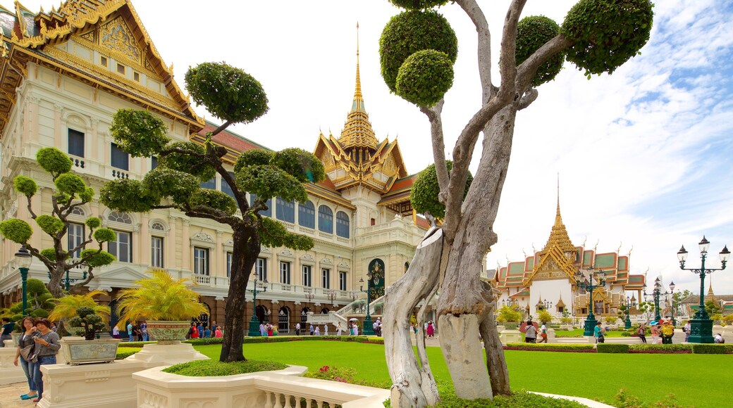 Grand Palace featuring a park