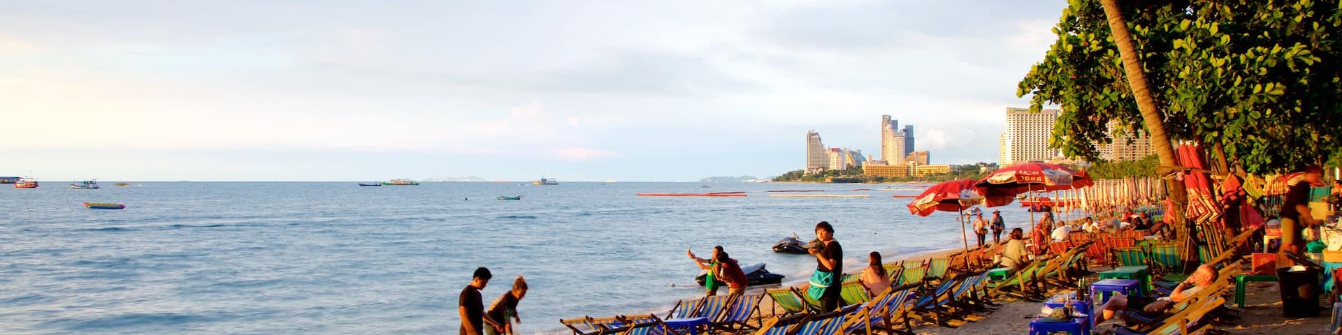 Pattaya Beach which includes a sandy beach