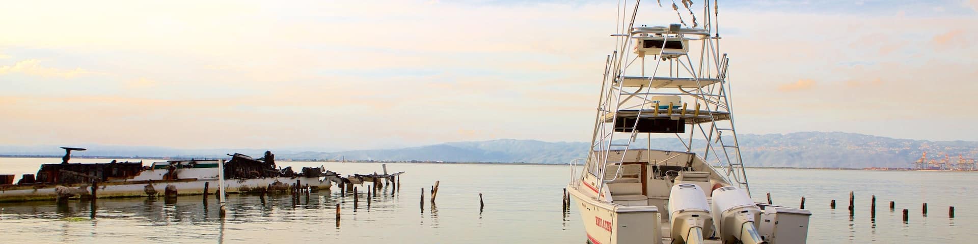 Port Royal which includes a bay or harbour, boating and general coastal views