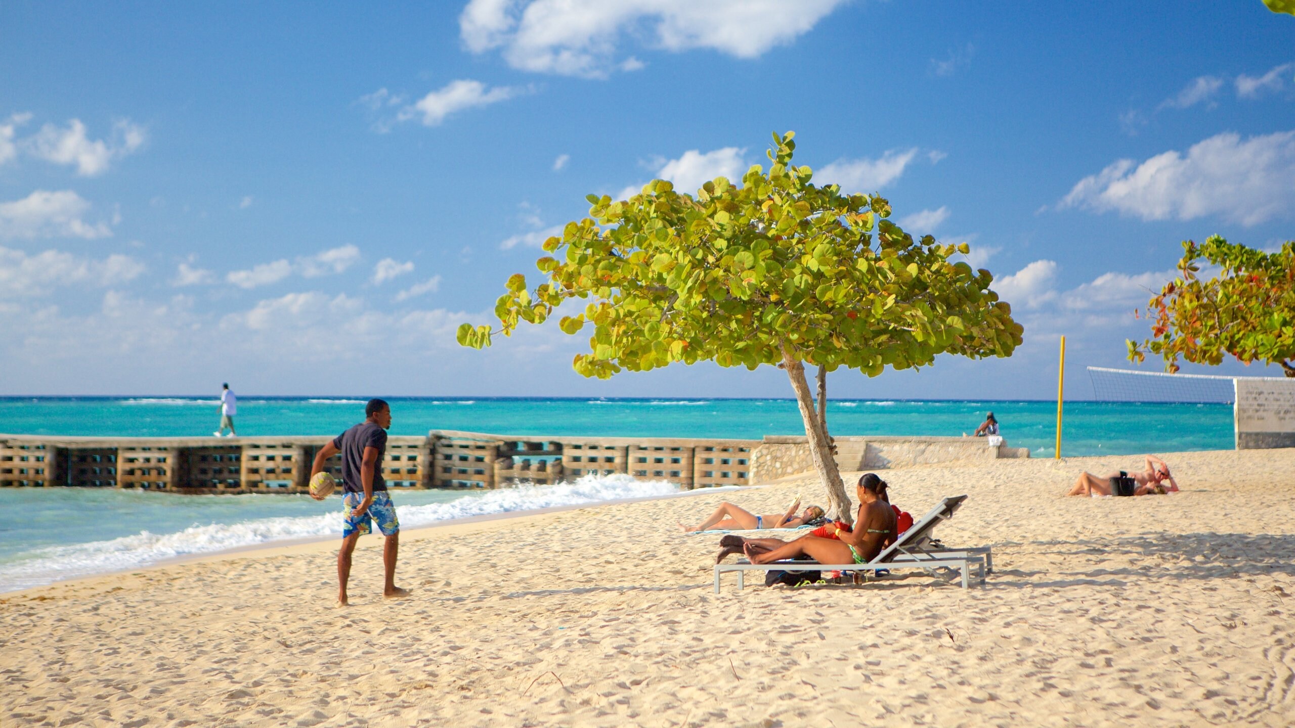 Doctor's Cave Beach Vacation Rentals condo and apartment rentals