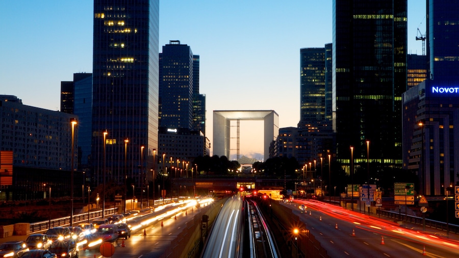 Francia mostrando città, paesaggio notturno e grattacielo