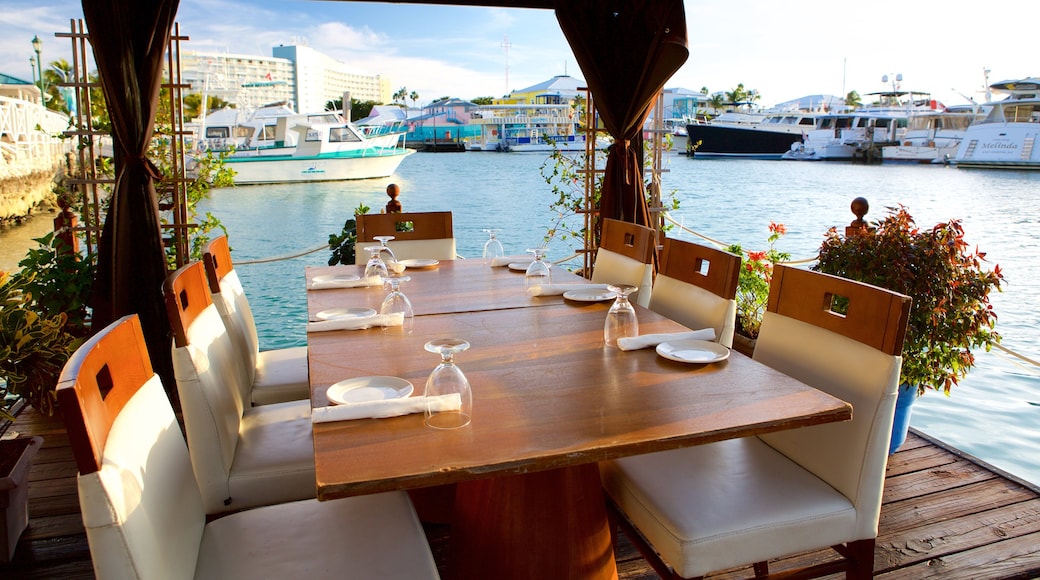 Freeport som visar kustutsikter, restauranger och al fresco-restauranger