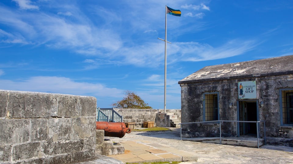 Fort Charlotte mettant en vedette patrimoine historique