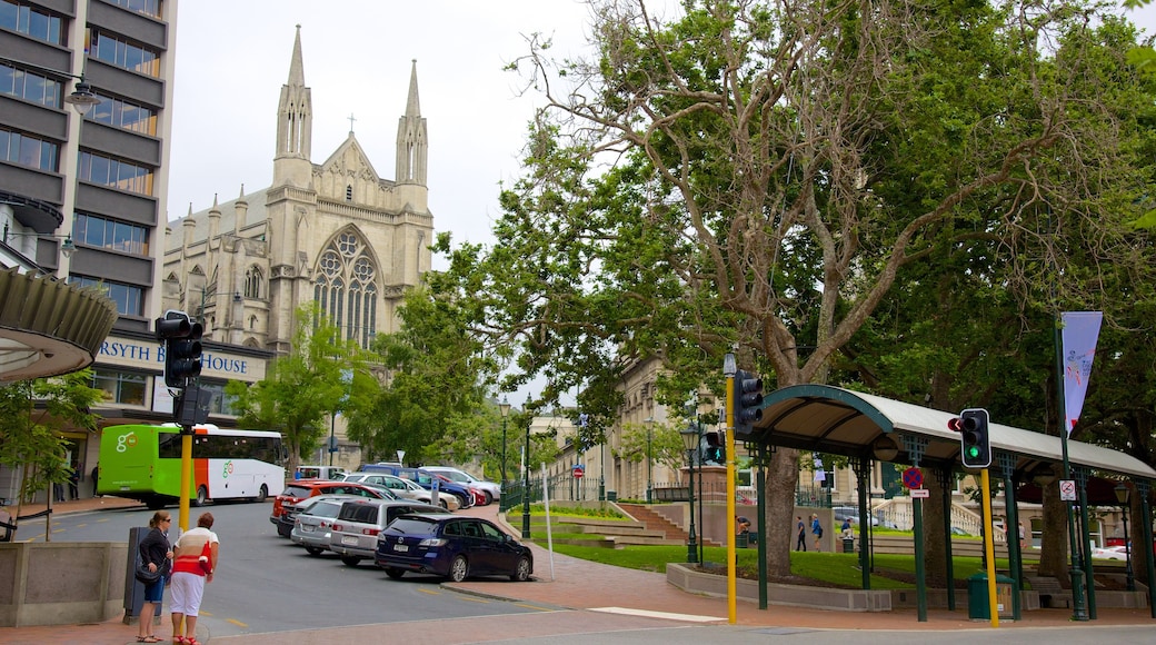 St Paul\'s Cathedral featuring street scenes