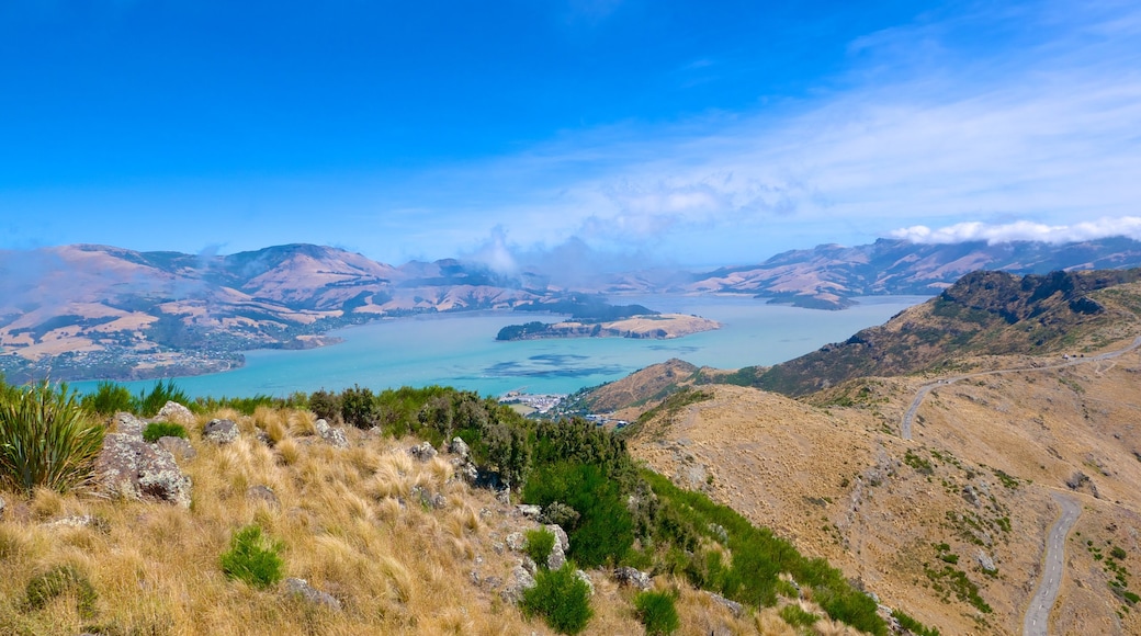 Christchurch Gondola featuring mountains