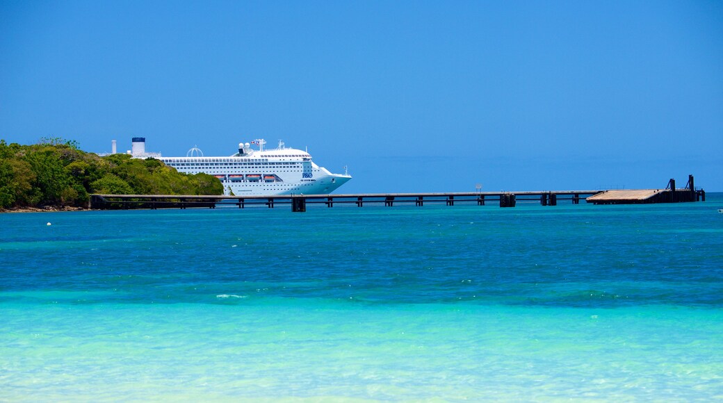 Kuto Beach featuring cruising and general coastal views