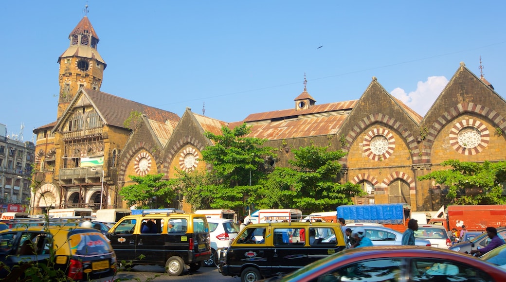 Mumbai showing street scenes and heritage elements