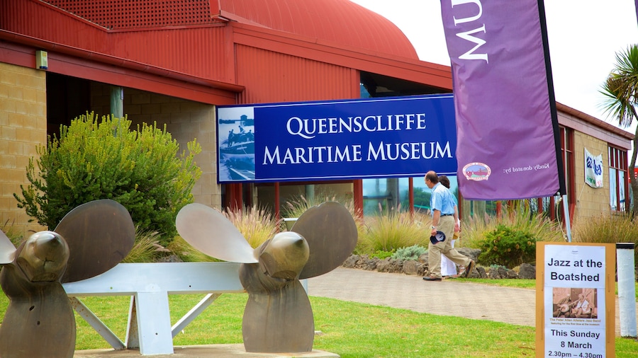 Queenscliff Maritime Museum which includes signage