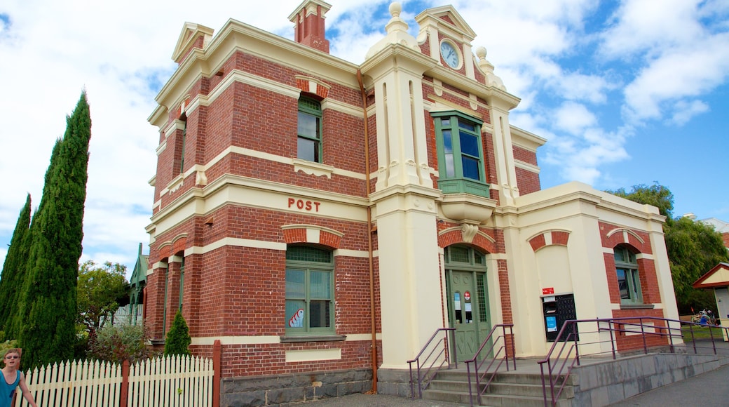 Queenscliff showing heritage elements