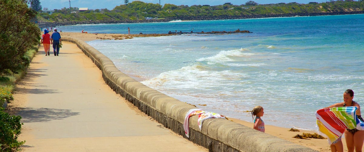 Point Lonsdale showing hiking or walking and a beach
