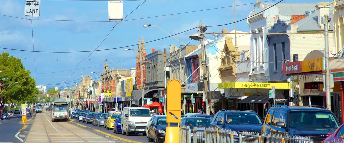 Richmond which includes street scenes