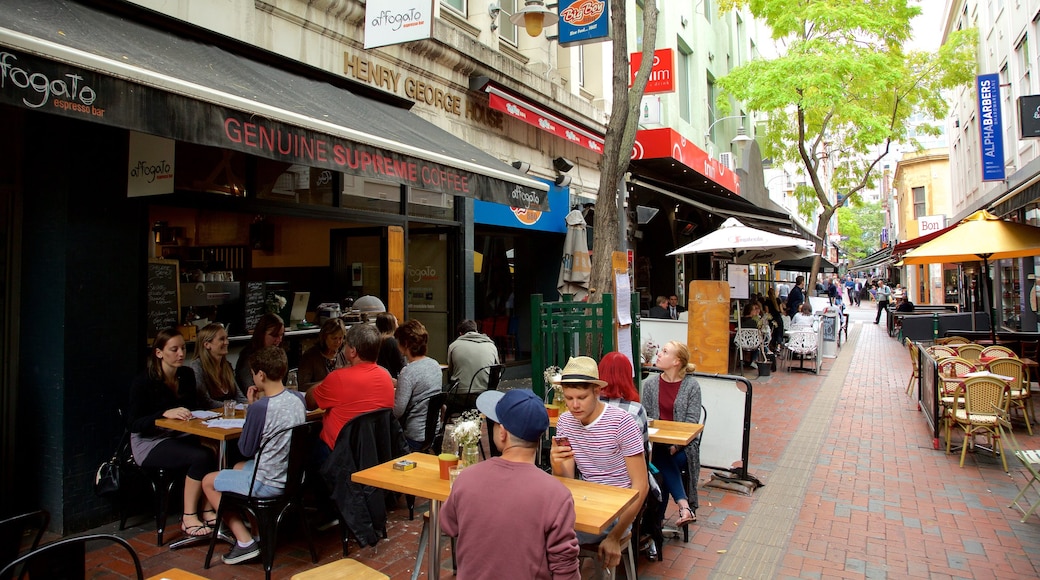 Hardware Lane bevat buiten eten en cafés en ook een grote groep mensen