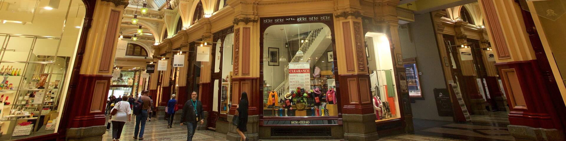 Block Arcade qui includes vues intérieures et shopping